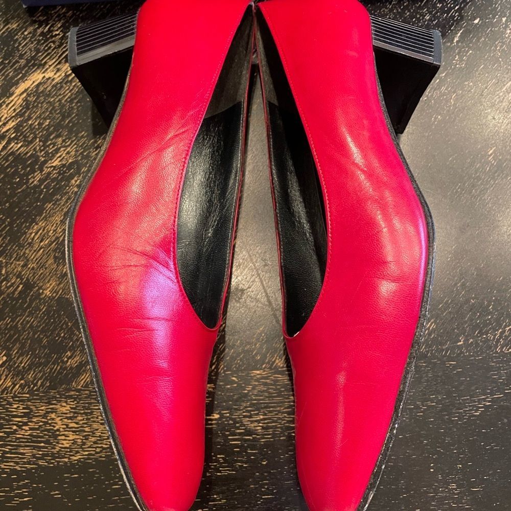Stuart Weitzman vintage red pumps size 7B - Picture 5 of 10